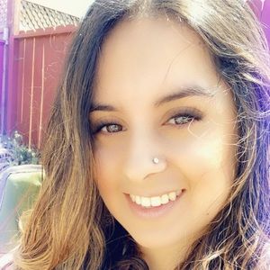 Meet your Posher, Stephany